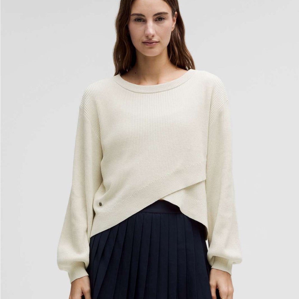 Lululemon Reversible Crossover Sweater - Color: Bone - Size Large
